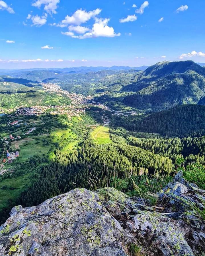 "Моето Любимо Място", Смолянски Езера - "My Favorite Place", Smolyan Lakes Extérieur photo